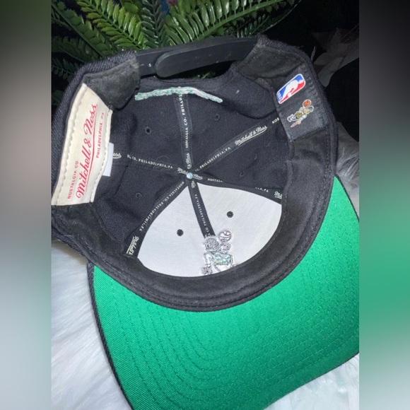 Celtics hat like new - Picture 5 of 7